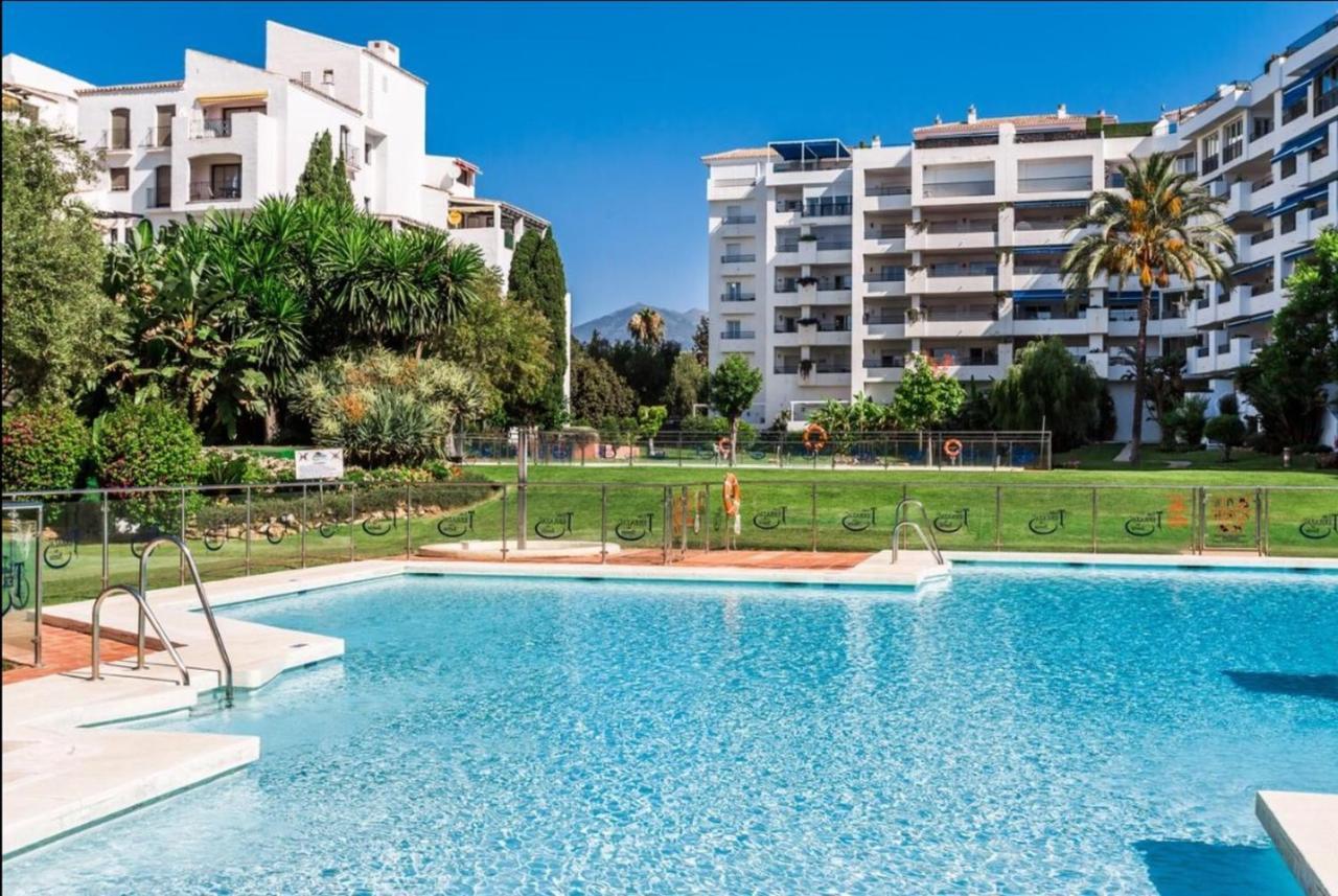 Appartamento Terrazas De Banus Marbella Esterno foto