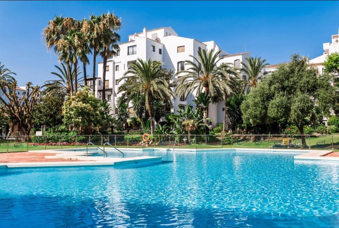 Appartamento Terrazas De Banus Marbella Esterno foto